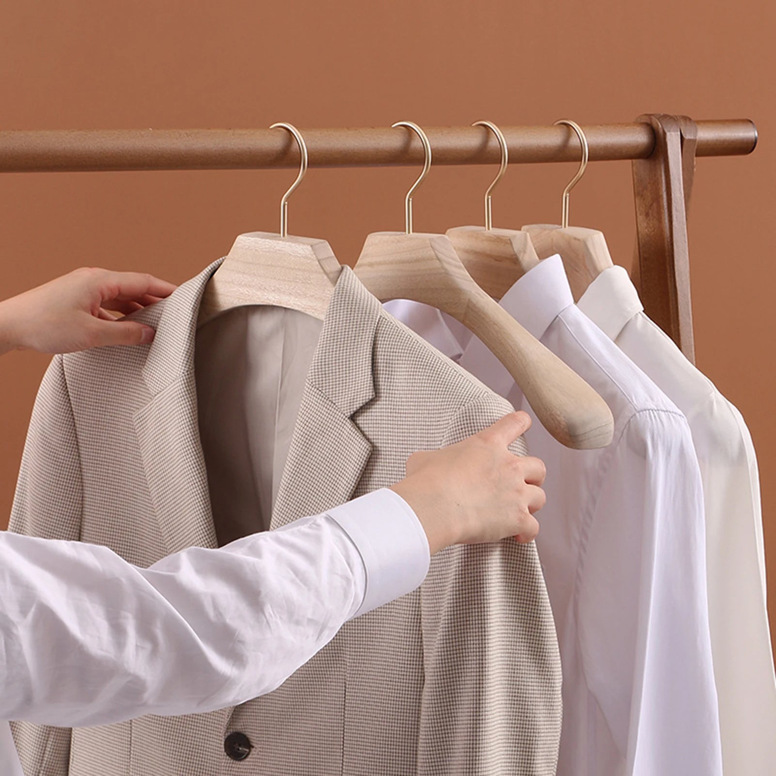 Suit Clothes Hangers 1pc Natural Camphor Wood Non-Slip Clothes Rack Hanger