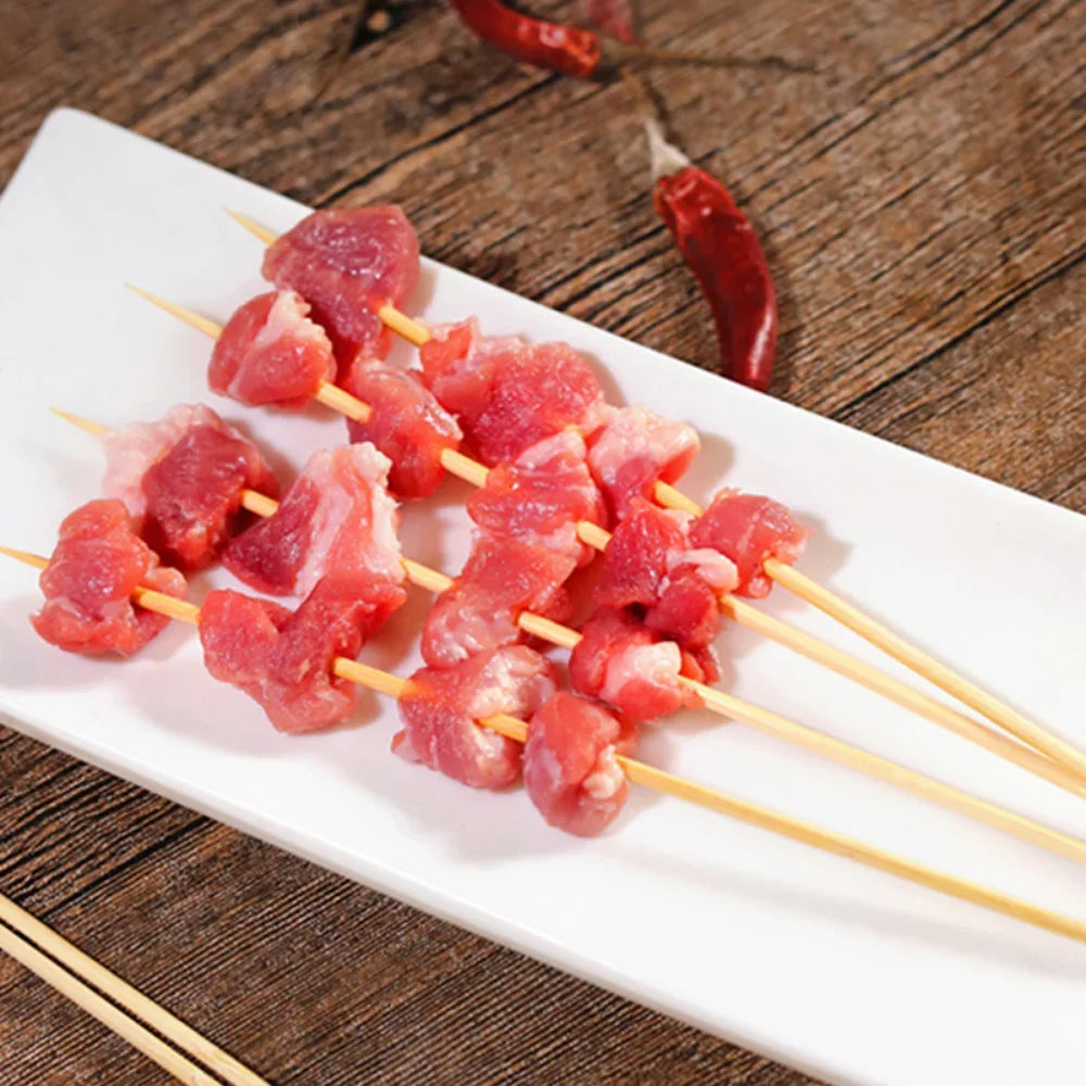Natural Bamboo Skewers for BBQ，Appetiser，Fruit，Cocktail，Kabob，Chocolate Fountain，Grilling，Barbecue，Kitchen，Crafting and Party. Φ=4mm, More Size Choices 6.5"/15"/20"/25"/30"(80-100 PCS)